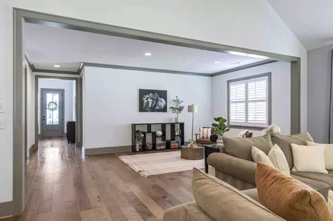 Entry Way - 1080 Memorial Dr, Franklin, TN 37064 photo 5 of 10