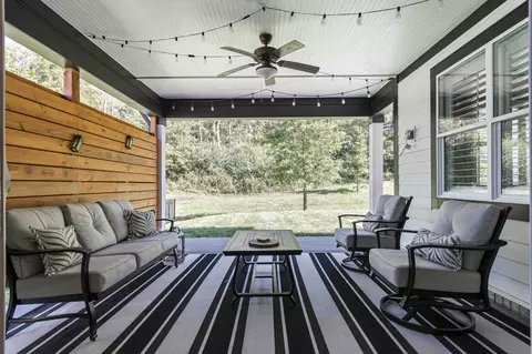 Exterior - 1080 Memorial Dr, Franklin, TN 37064 photo 7 of 23