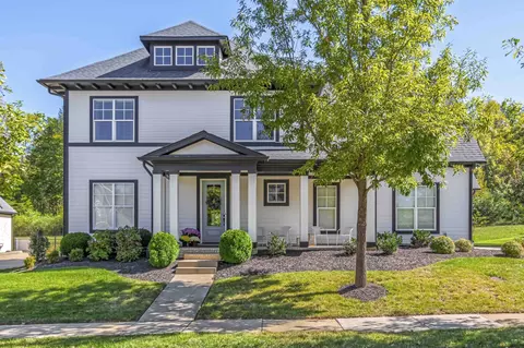 Exterior - 1080 Memorial Dr, Franklin, TN 37064 photo 2 of 23