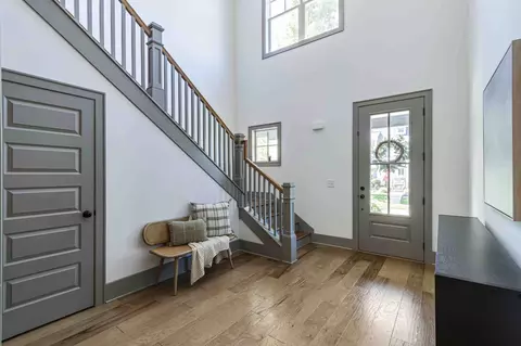 Entry Way - 1080 Memorial Dr, Franklin, TN 37064 photo 2 of 10