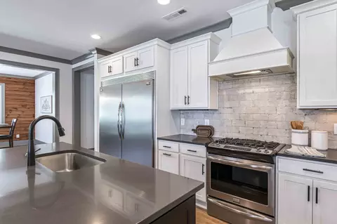 Kitchen - 1080 Memorial Dr, Franklin, TN 37064 photo 5 of 5