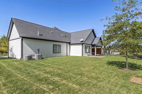 Exterior - 1080 Memorial Dr, Franklin, TN 37064 photo 11 of 23