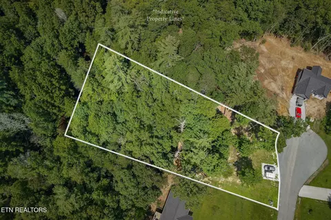 515 Ferry Bend Tr, Crossville, TN 38571