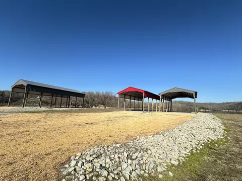 2287 Hardin Bottom River Rd, Clifton, TN 38425