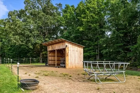 5455 Bales Rd, Cunningham, TN 37052 photo 3