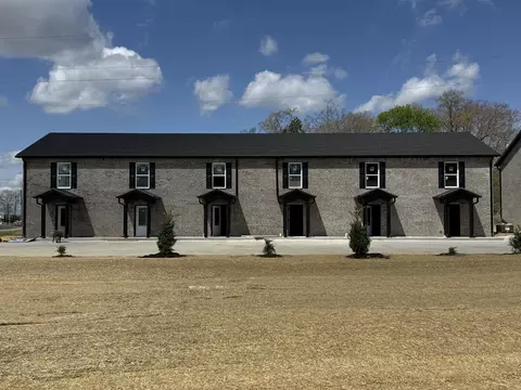 740 Kings Ln, Tullahoma, TN 37388