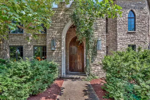 1108 Belle Meade Blvd, Nashville, TN 37205