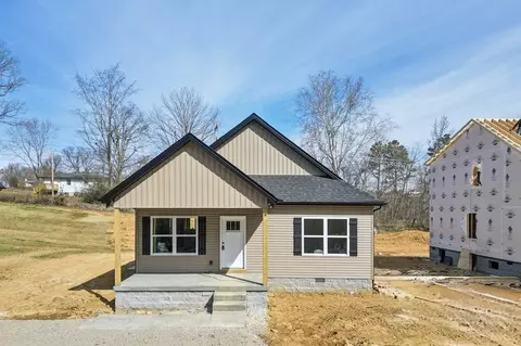 1118 W First St, Dickson, TN 37055