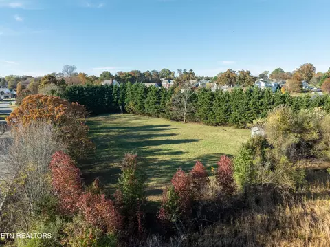 16 Scarlet Rose Ct, Maryville, TN 37801