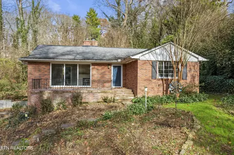 5107 Green Valley Dr, Knoxville, TN 37914
