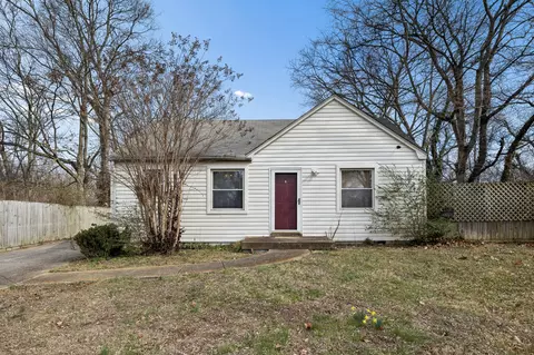 902 Aladdin Dr, Nashville, TN 37217