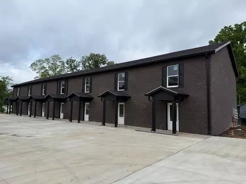 710 SW Atlantic St, Tullahoma, TN 37388