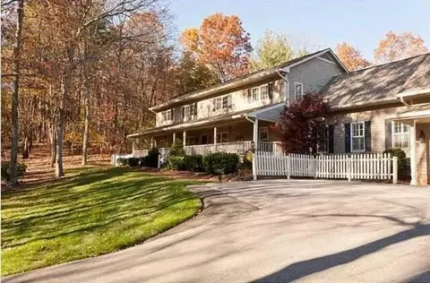 425 Fort Trace Rd, Lookout Mountain, GA 30750