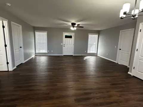 Living - 24 Henkle Ln, Loretto, TN 38469 photo 1 of 3