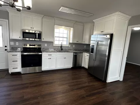 Kitchen - 24 Henkle Ln, Loretto, TN 38469 photo 2 of 2