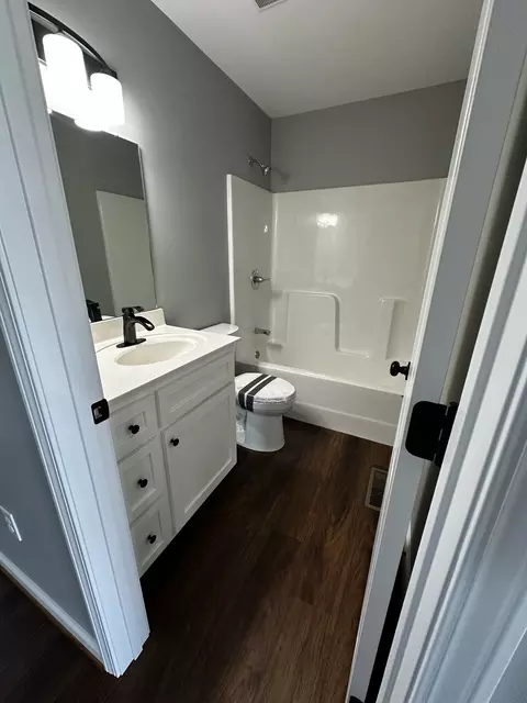 Bath - 24 Henkle Ln, Loretto, TN 38469 photo 1 of 1
