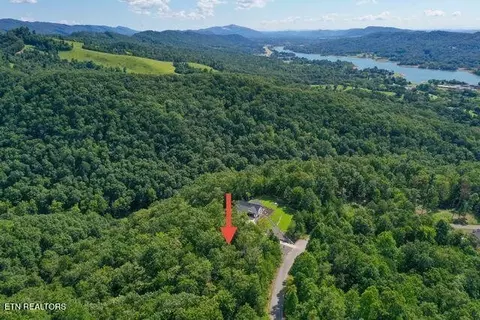 39 Bayside Blvd, Bean Station, TN 37708