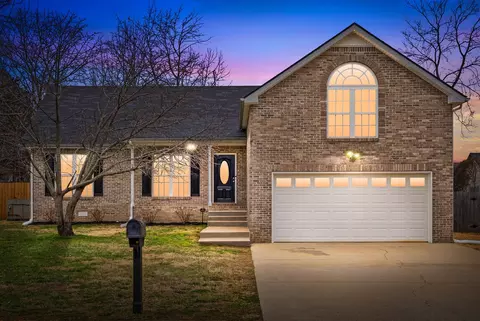 672 Superior Ln, Clarksville, TN 37043