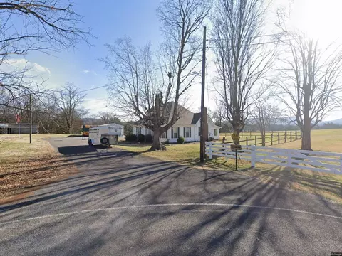 11860 W Trimble Rd, Milton, TN 37118