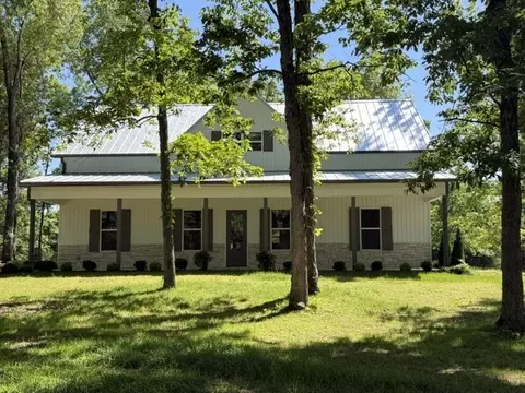 579 Lower Halls Mill Rd, Shelbyville, TN 37160