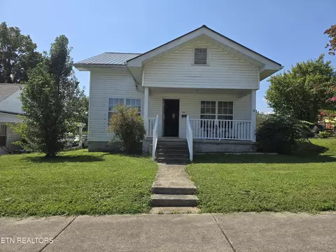 215 Walden Ave, Harriman, TN 37748
