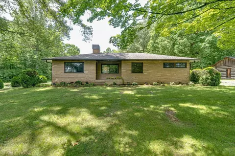 395 Robinson Ln, Decatur, TN 37322