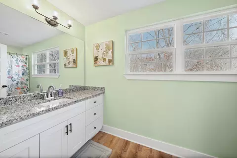 Bath - 1160 Jonathan Ln, Springfield, TN 37172 photo 3 of 4