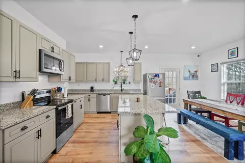 Kitchen - 1160 Jonathan Ln, Springfield, TN 37172 photo 1 of 2