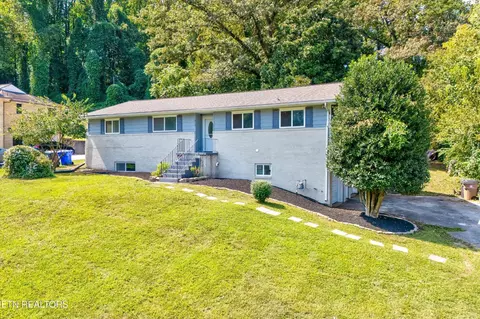 417 Bridge View Ln, Knoxville, TN 37914