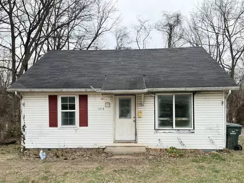 1216 E 7th St, Hopkinsville, KY 42240