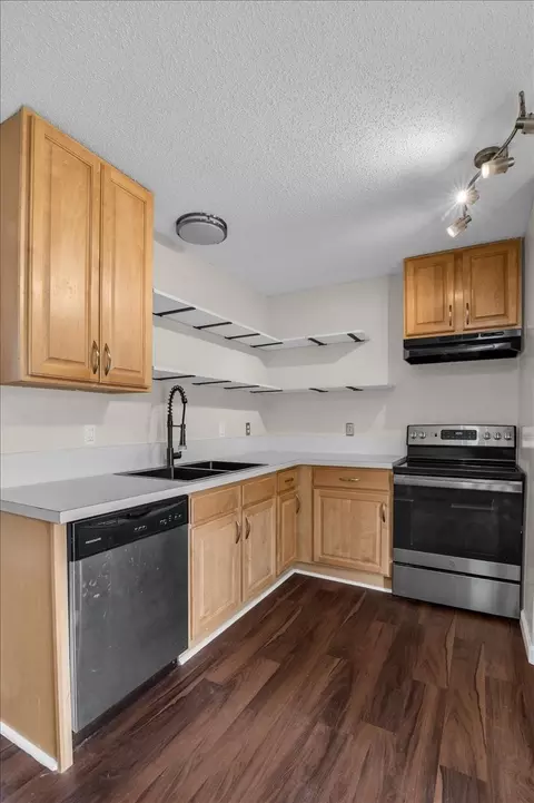 Kitchen - 2765 Windwalker Ct, Murfreesboro, TN 37128 photo 2 of 4
