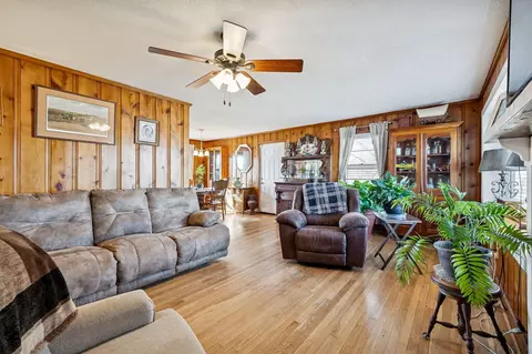 Living - 155 W Piney Rd, Dickson, TN 37055 photo 2 of 2