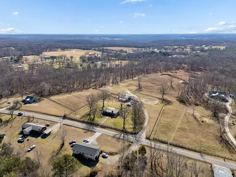 View/Area - 155 W Piney Rd, Dickson, TN 37055 photo 5 of 9