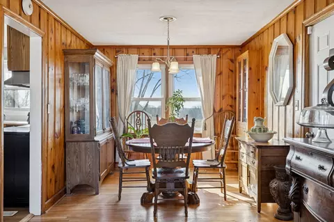 Dining - 155 W Piney Rd, Dickson, TN 37055 photo 2 of 3