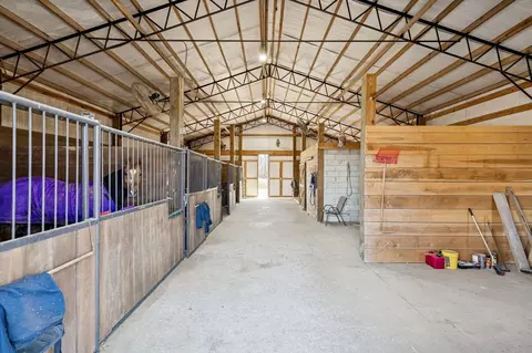 Entry Way - 155 W Piney Rd, Dickson, TN 37055 photo 1 of 1