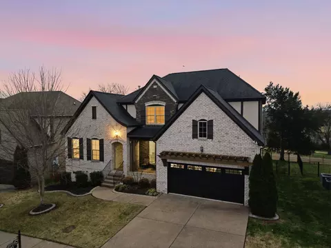 5177 Mountainbrook Cir, Hermitage, TN 37076