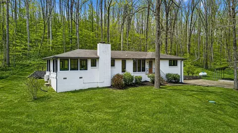 4017 Beverly Hills Dr, Pegram, TN 37143