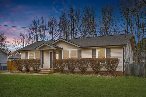 544 Donna Dr, Clarksville, TN 37042