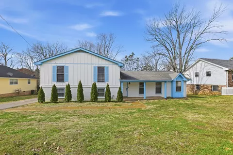 561 Castlegate Dr, Nashville, TN 37217