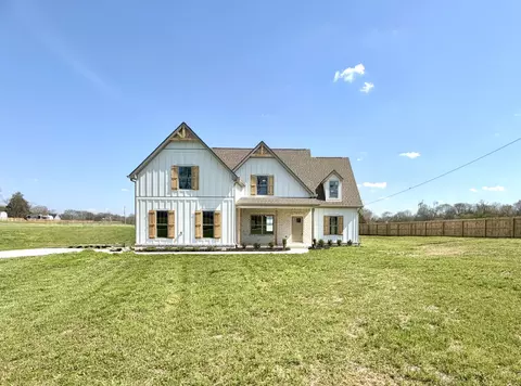 568 Hiwassee Rd, Lebanon, TN 37087