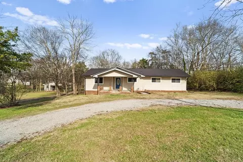 48 Cedar St, Ringgold, GA 30736