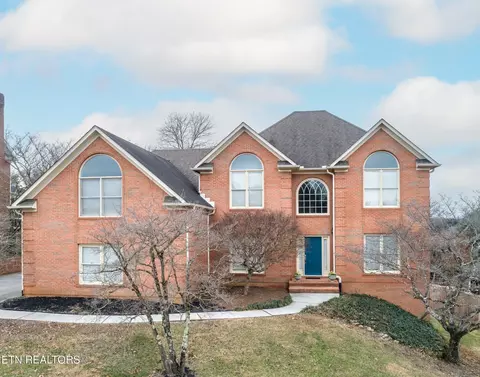 345 Farragut Crossing Dr, Knoxville, TN 37934