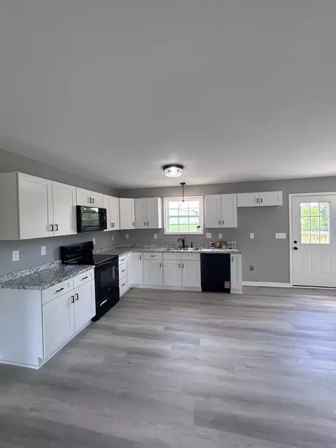 Kitchen - 80 Dave O Ln, Loretto, TN 38469 photo 2 of 2