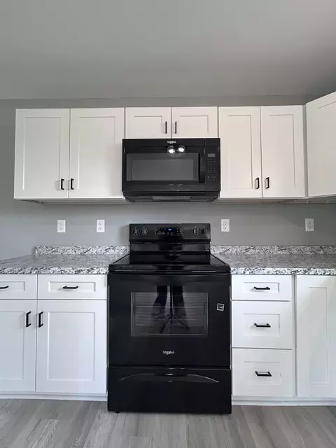 Kitchen - 80 Dave O Ln, Loretto, TN 38469 photo 3 of 4