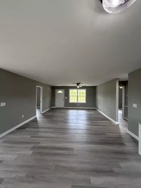 Living - 80 Dave O Ln, Loretto, TN 38469 photo 6 of 6
