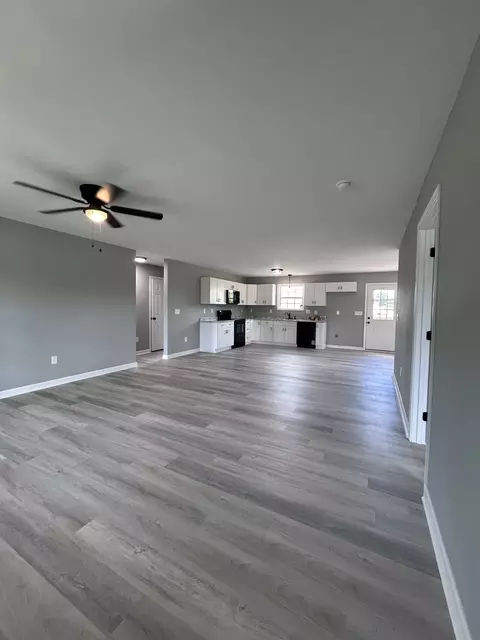Living - 80 Dave O Ln, Loretto, TN 38469 photo 5 of 6