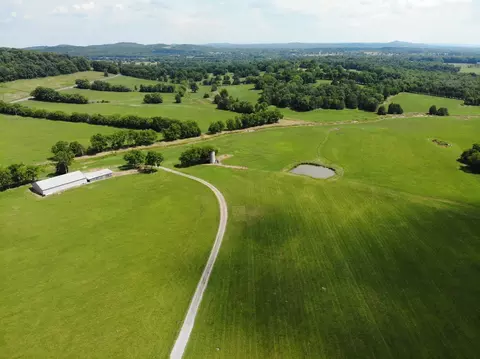 521 Coop Rd, Bell Buckle, TN 37020