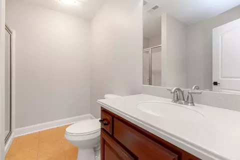 Bath - 2575 North Rd, Murfreesboro, TN 37128 photo 7 of 8