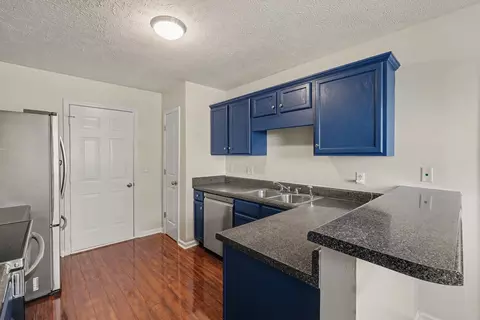 Kitchen - 3229 Lexmark Cir, Murfreesboro, TN 37128 photo 2 of 3