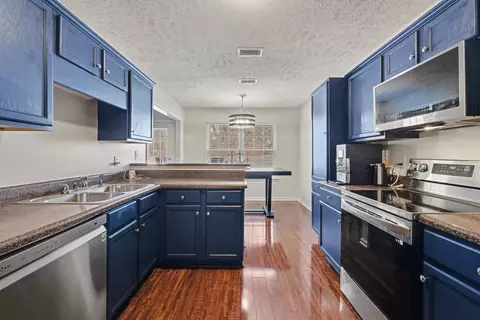 Kitchen - 3229 Lexmark Cir, Murfreesboro, TN 37128 photo 3 of 3